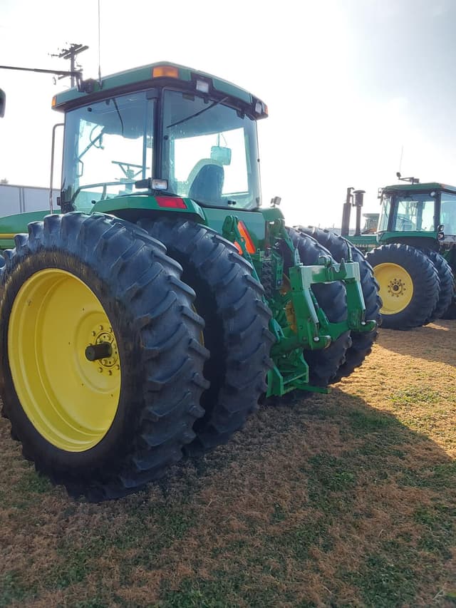 Image of John Deere 8100 equipment image 4
