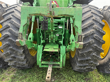 Image of John Deere 8100 equipment image 2