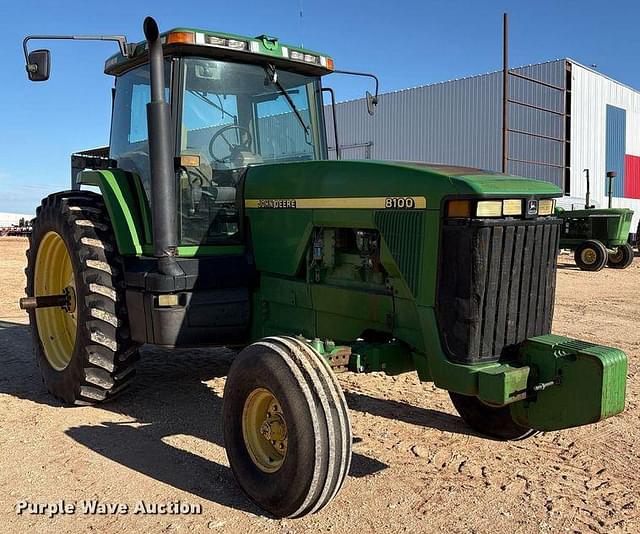 Image of John Deere 8100 equipment image 2