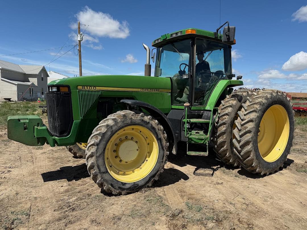 Image of John Deere 8100 Primary image