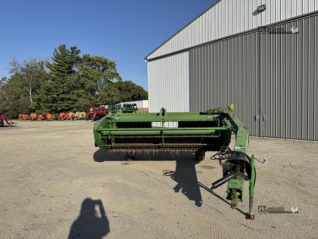 Image of John Deere 820 equipment image 1