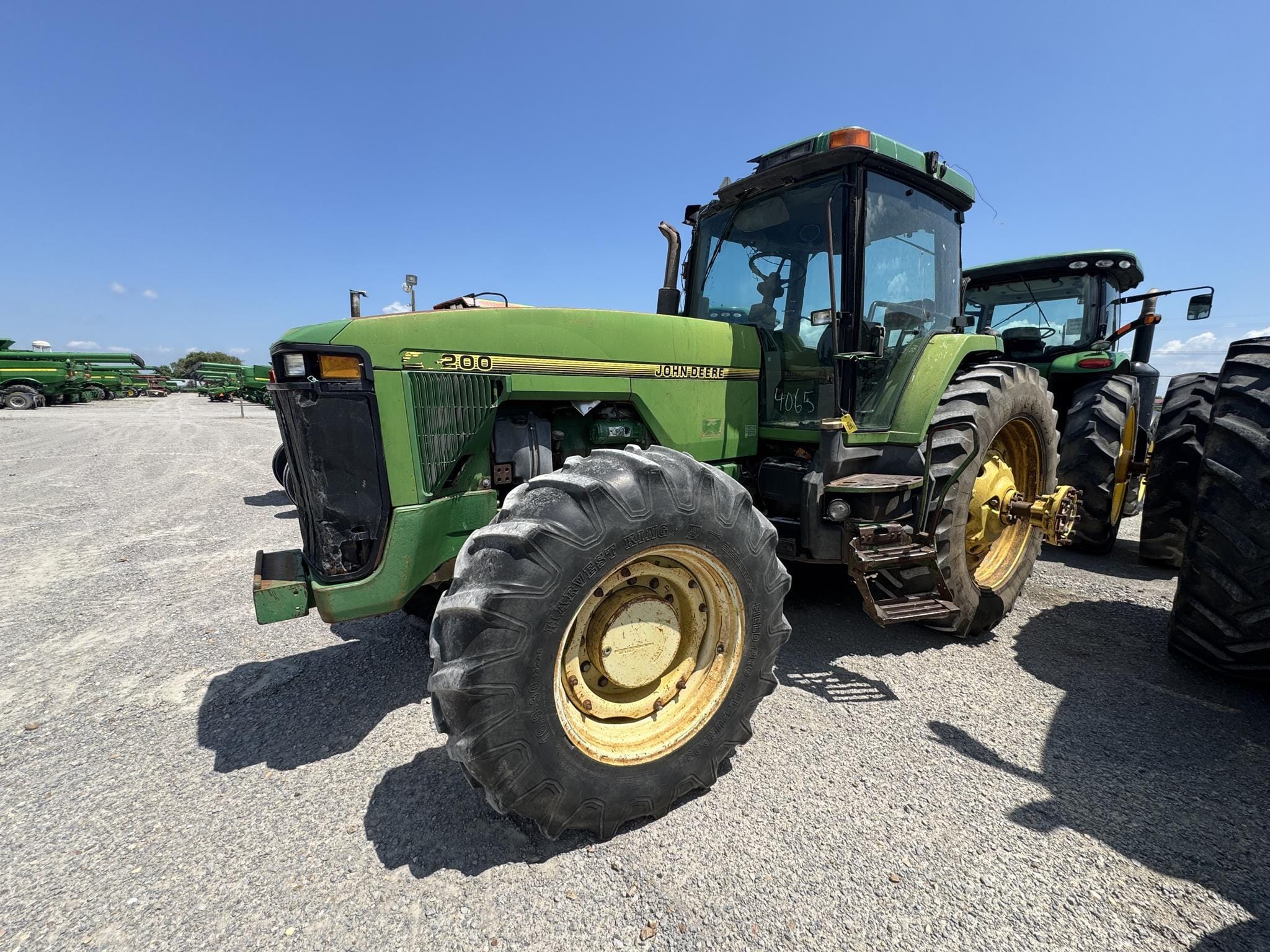 1996 John Deere 8200 Equipment Image0