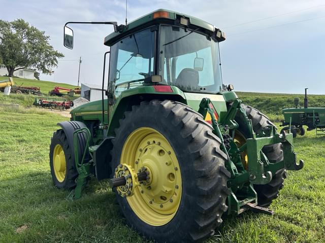 Image of John Deere 8200 equipment image 2