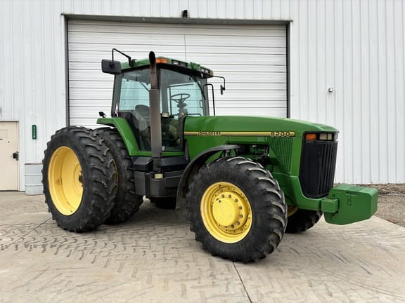 1996 John Deere 8200 Equipment Image0