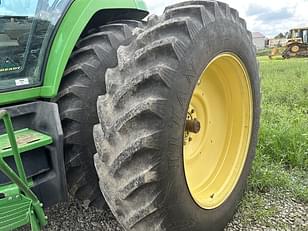 Main image John Deere 8200 5