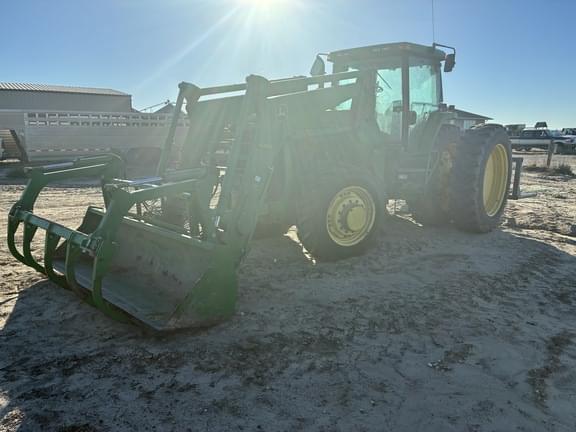 Image of John Deere 8200 equipment image 2