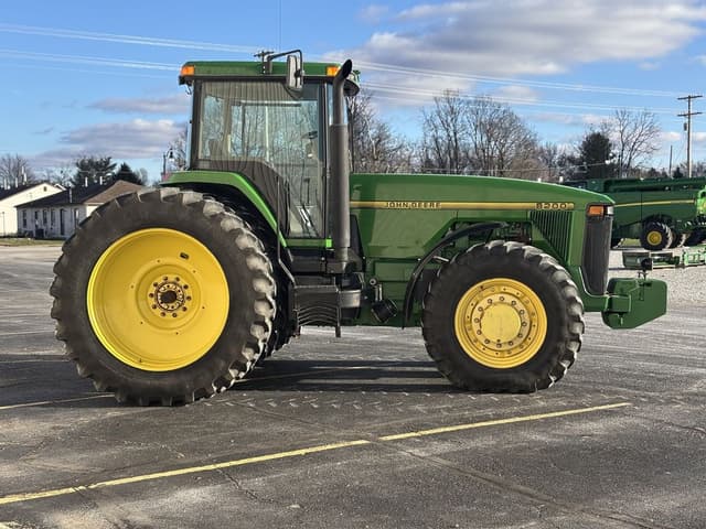 Image of John Deere 8200 equipment image 4