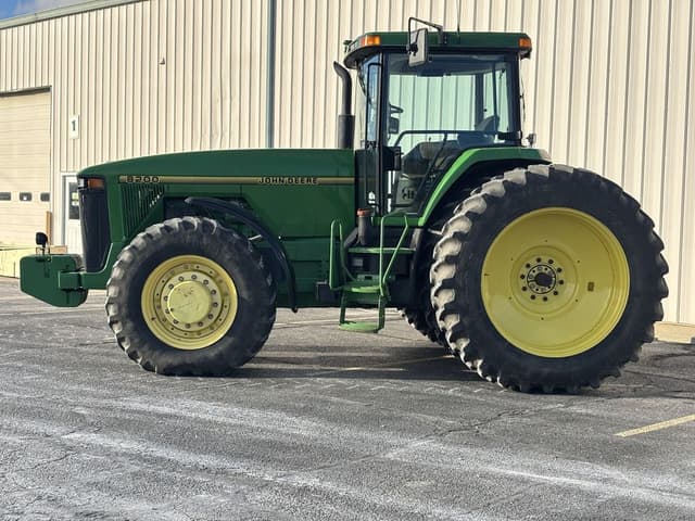 Image of John Deere 8200 equipment image 2
