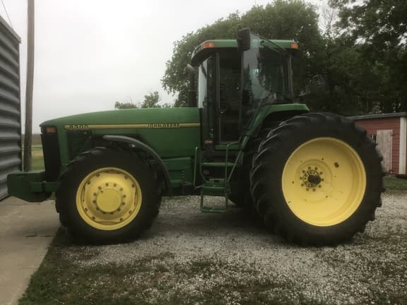 Image of John Deere 8300 equipment image 1