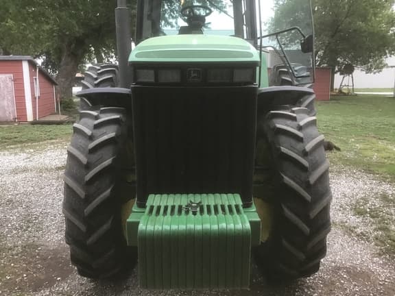 Image of John Deere 8300 equipment image 4