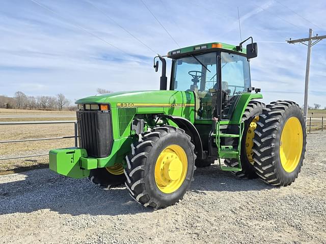 Image of John Deere 8300 equipment image 1