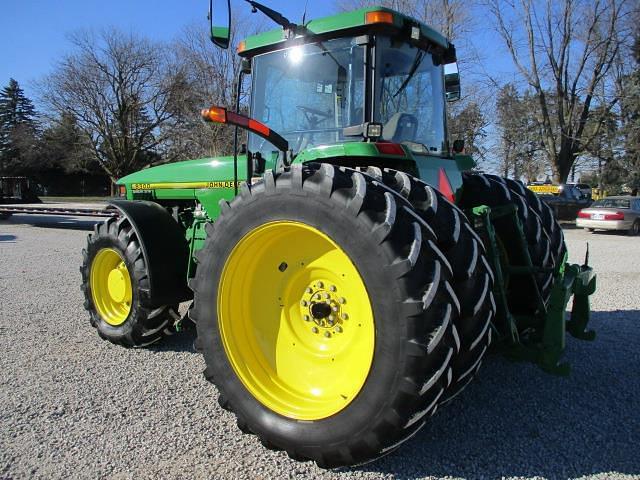 Image of John Deere 8300 equipment image 4