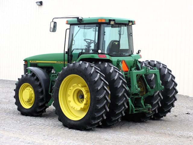 Image of John Deere 8300 equipment image 4