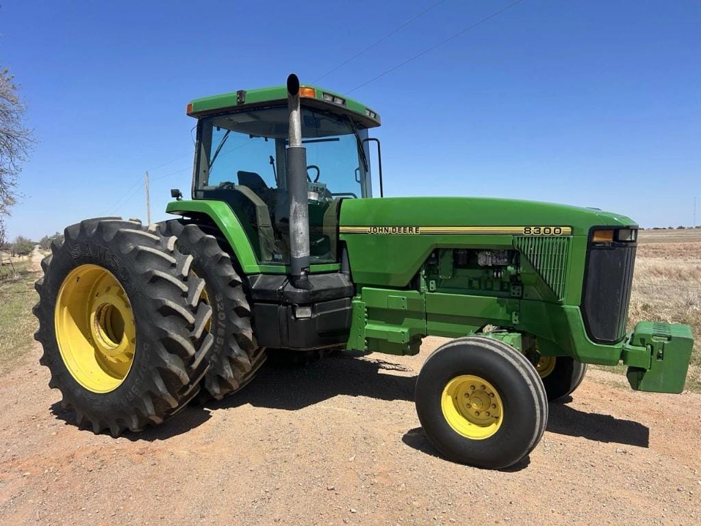 1996 John Deere 8300 Equipment Image0