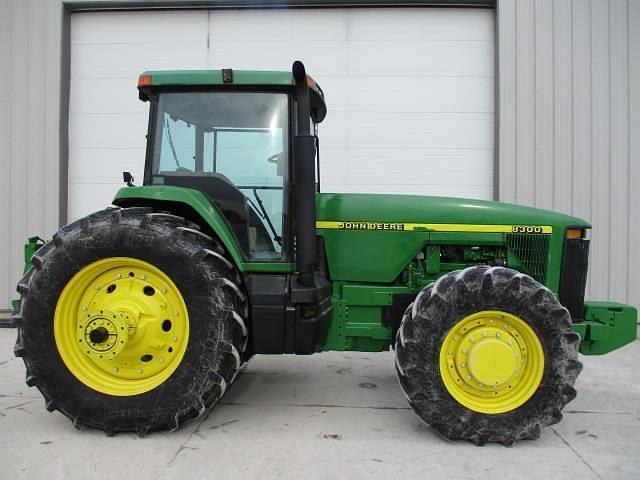 Image of John Deere 8300 equipment image 3