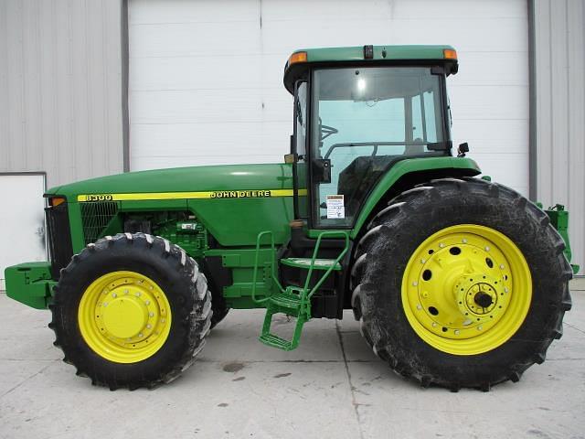 Image of John Deere 8300 equipment image 2