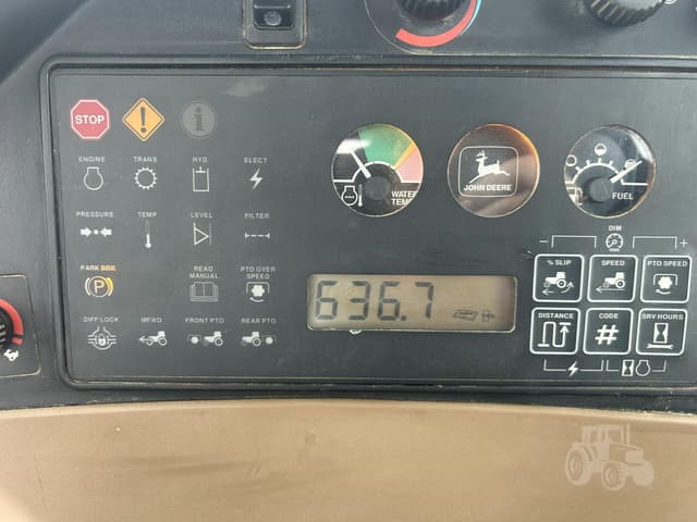 Image of John Deere 8400 equipment image 4