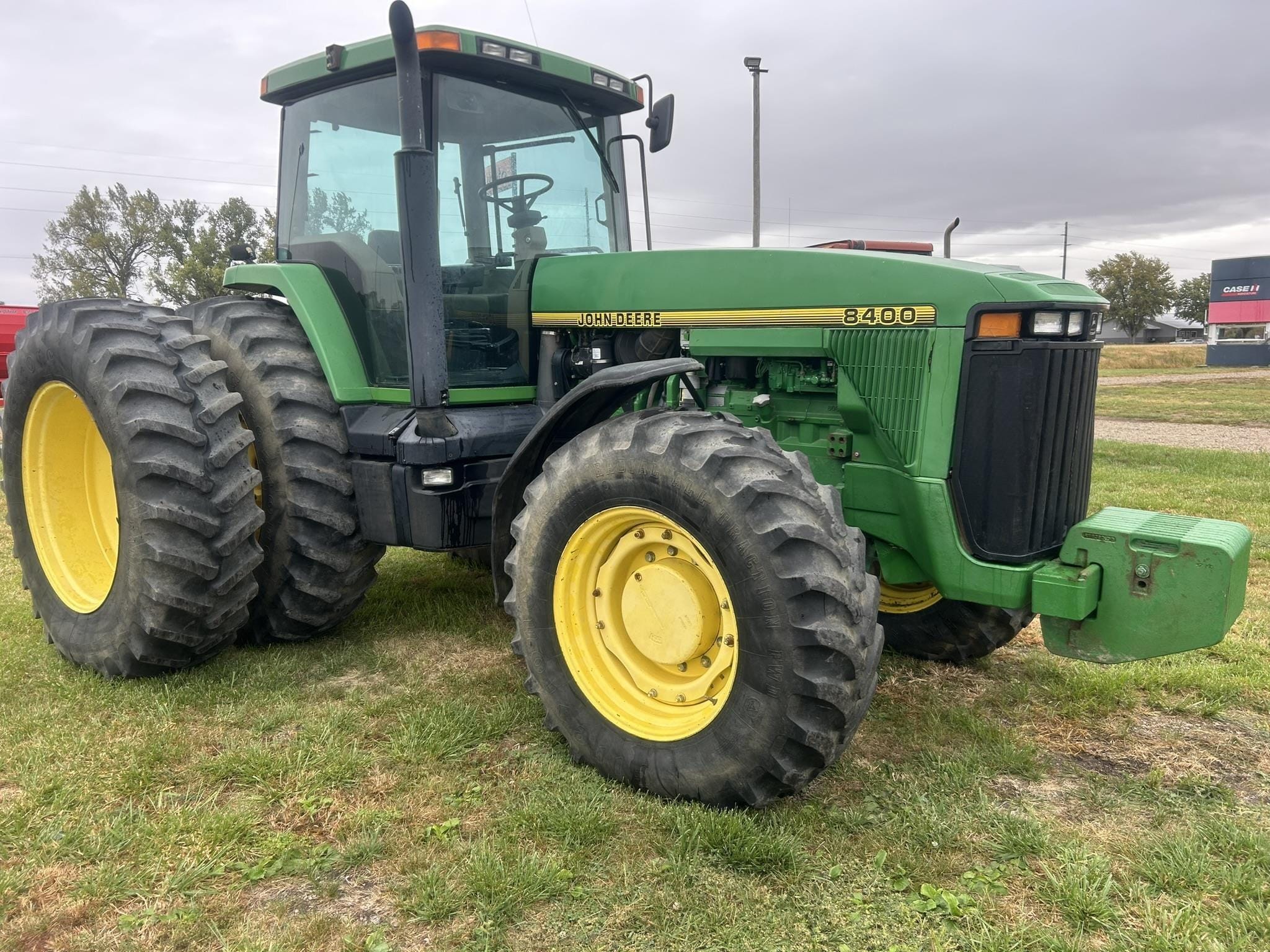 1996 John Deere 8400 Equipment Image0