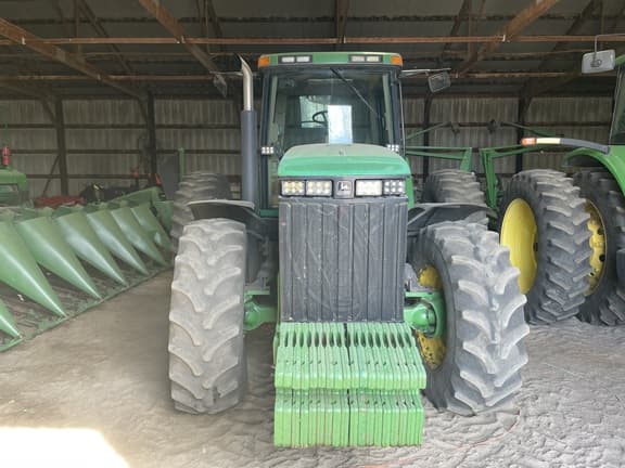 Image of John Deere 8400 equipment image 4