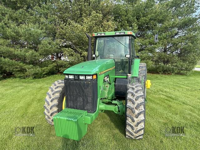 Image of John Deere 8400 equipment image 4