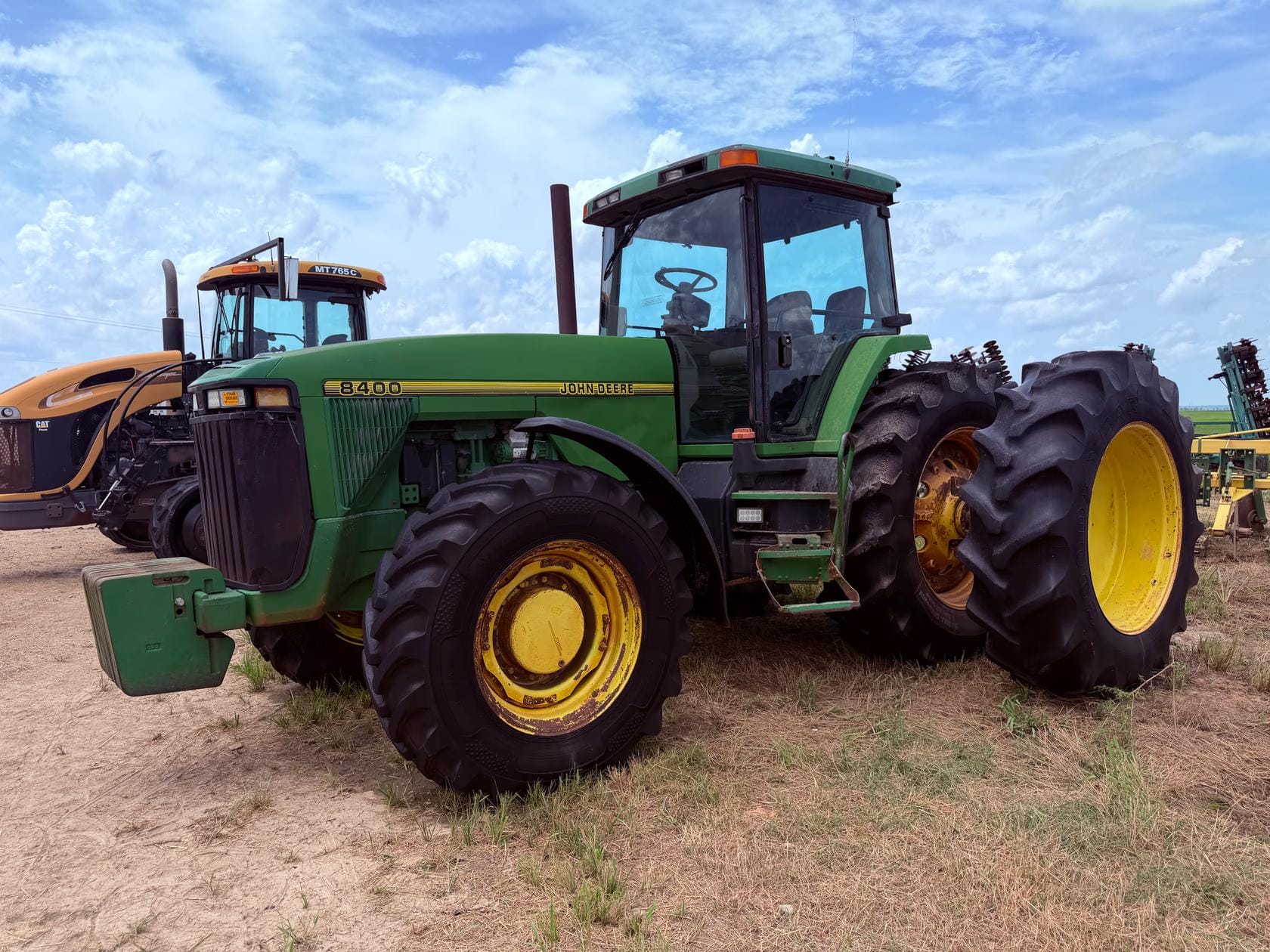 1996 John Deere 8400 Equipment Image0
