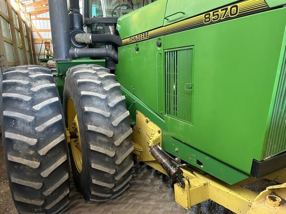 Image of John Deere 8570 equipment image 3