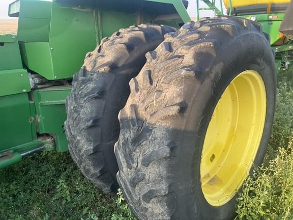 Image of John Deere 8570 equipment image 3