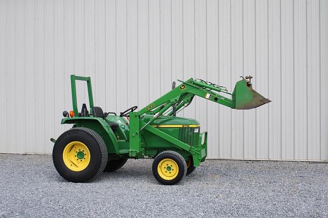 Image of John Deere 870 equipment image 1