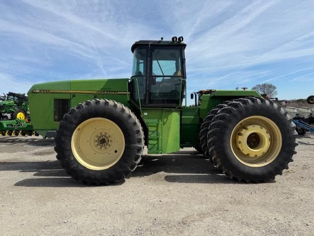 Image of John Deere 8770 equipment image 1