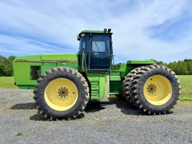 Image of John Deere 8770 equipment image 2