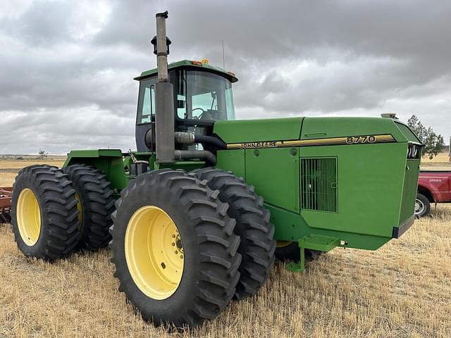 Image of John Deere 8770 equipment image 2