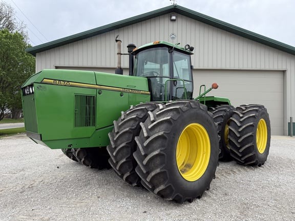 1996 John Deere 8870 Equipment Image0