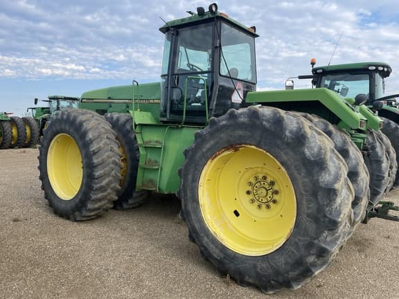 Image of John Deere 8870 equipment image 1