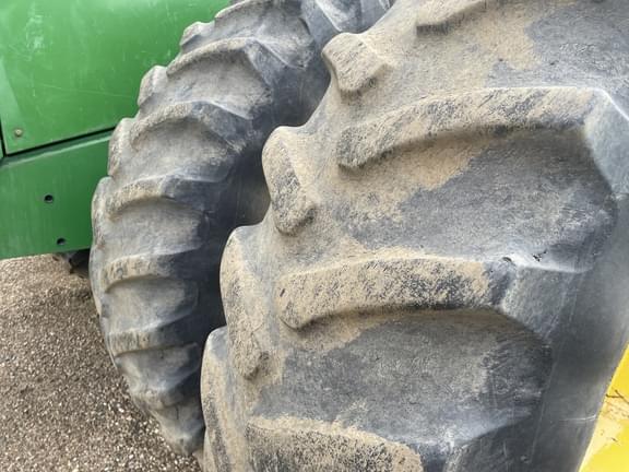Image of John Deere 8870 equipment image 4