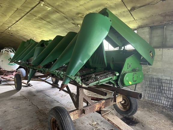 Main image John Deere 893
