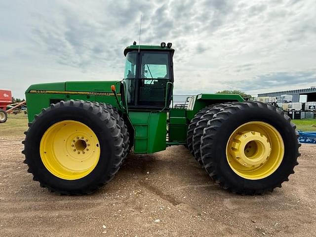 Image of John Deere 8970 equipment image 1