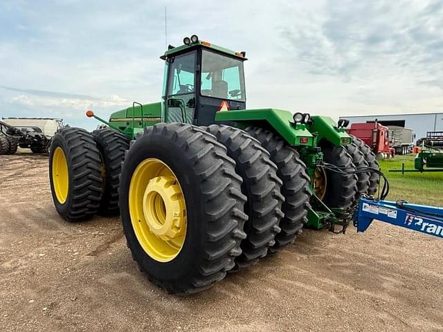 Image of John Deere 8970 equipment image 2
