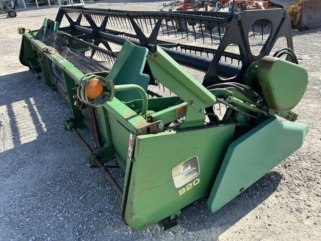 Image of John Deere 920 equipment image 4