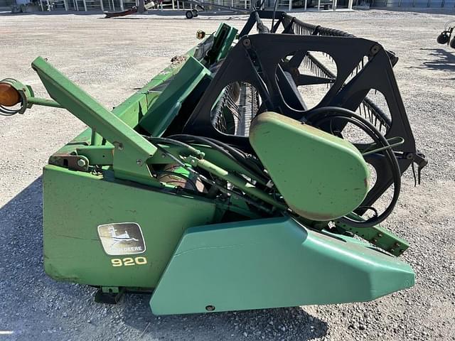 Image of John Deere 920 equipment image 3