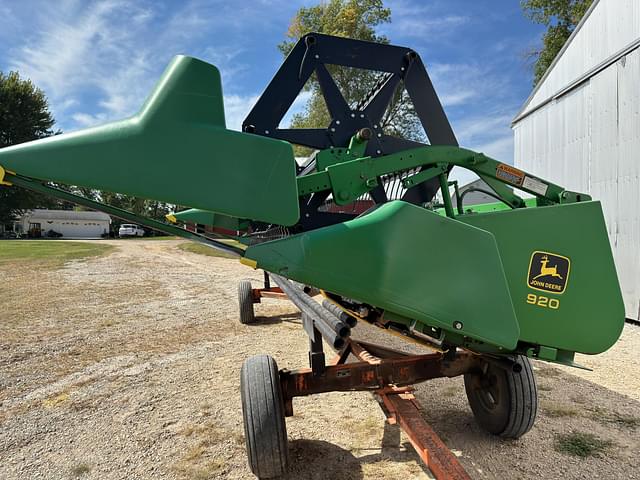 Image of John Deere 920 equipment image 2
