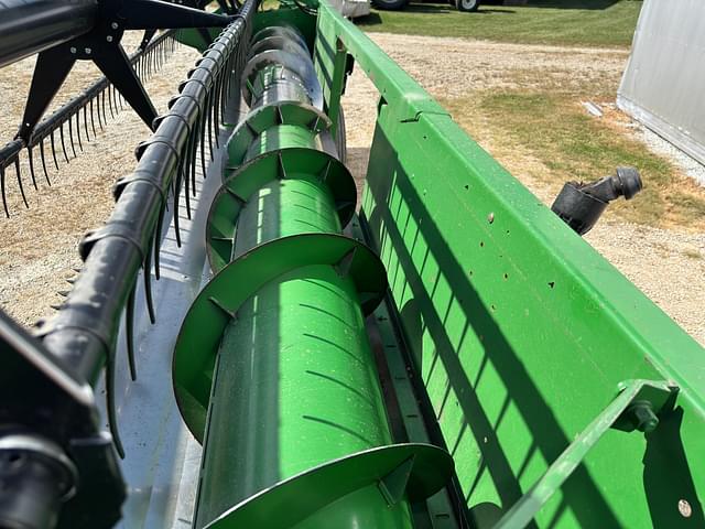 Image of John Deere 920 equipment image 4