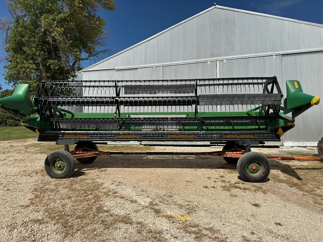 Image of John Deere 920 Primary image
