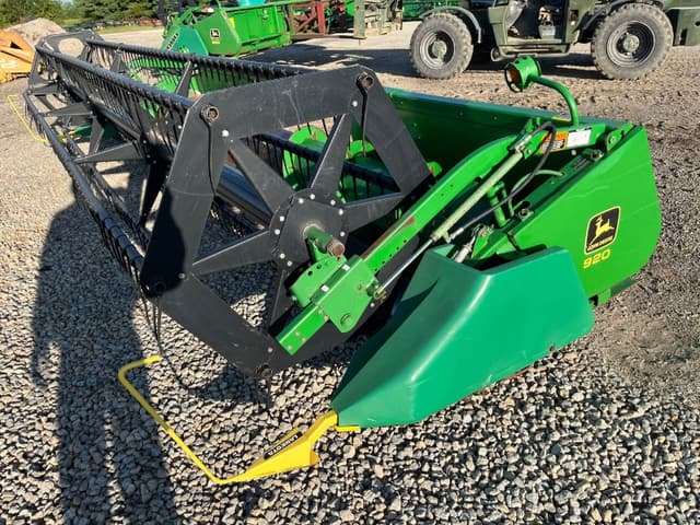 Image of John Deere 920 equipment image 3