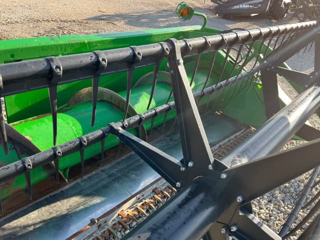 Image of John Deere 920 equipment image 1