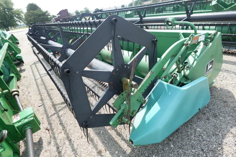 Image of John Deere 920 Primary image