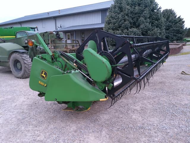 Image of John Deere 920F equipment image 2