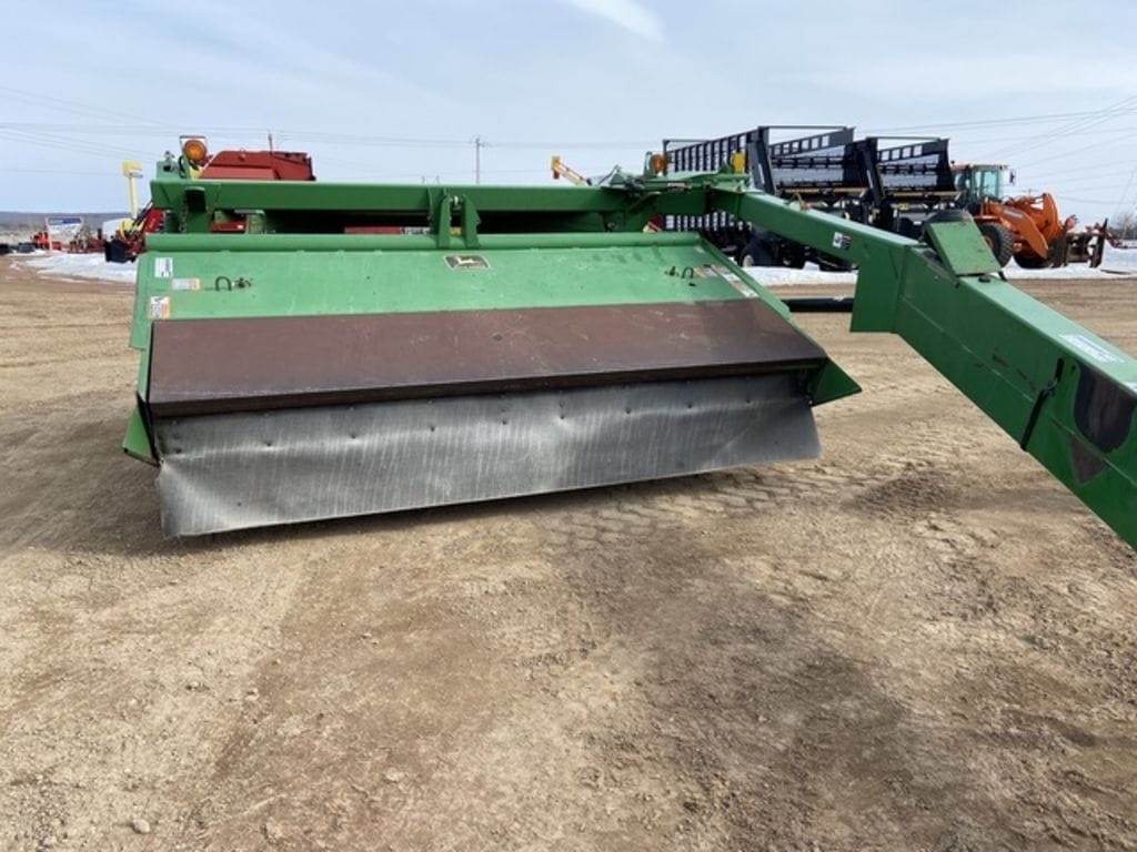 1996 John Deere 920 Equipment Image0