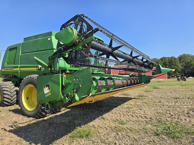 Image of John Deere 925 equipment image 2