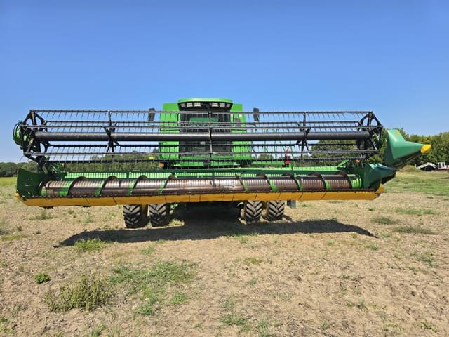 Image of John Deere 925 equipment image 1