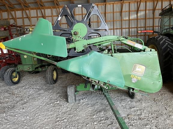 Image of John Deere 925 equipment image 1